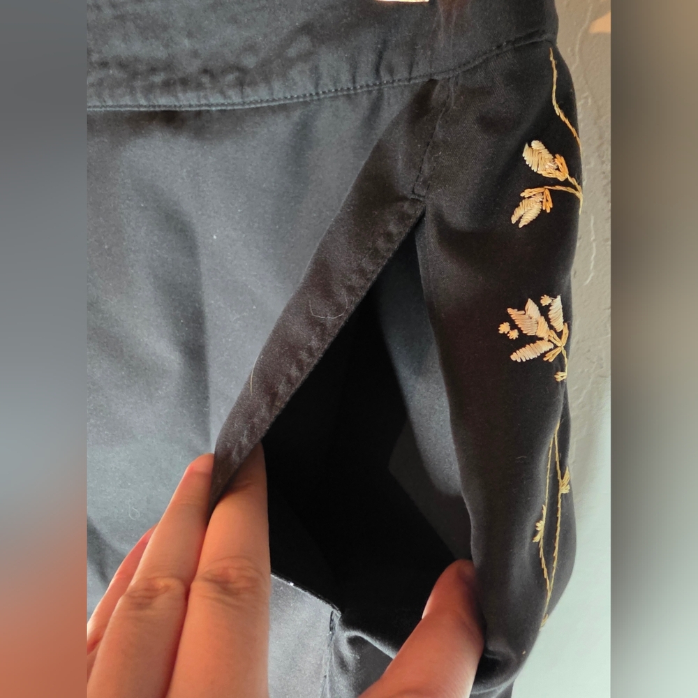 IZOD Floral Black Golf Skort with Floral Side Details Size 10 - Picture 5 of 10